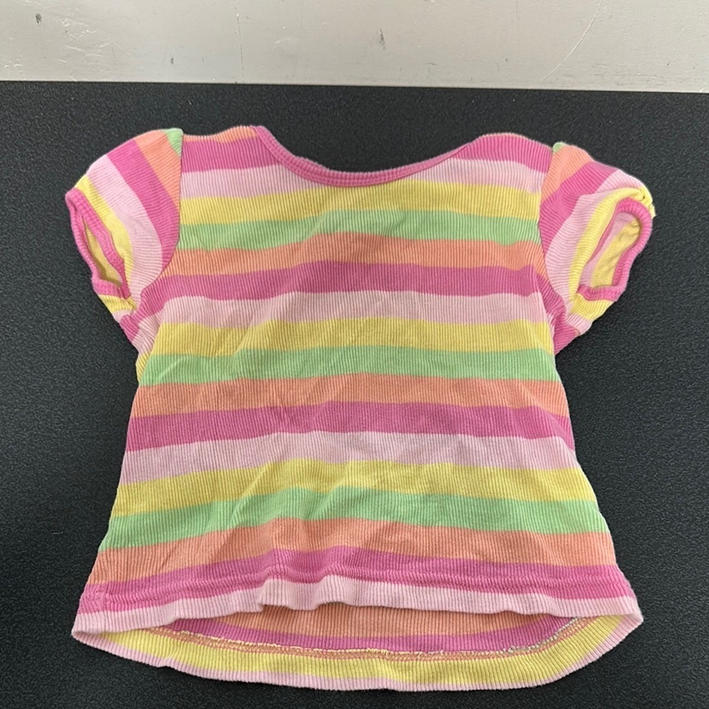 Circo Vibrant Short Sleeve Tee 90’s vintage